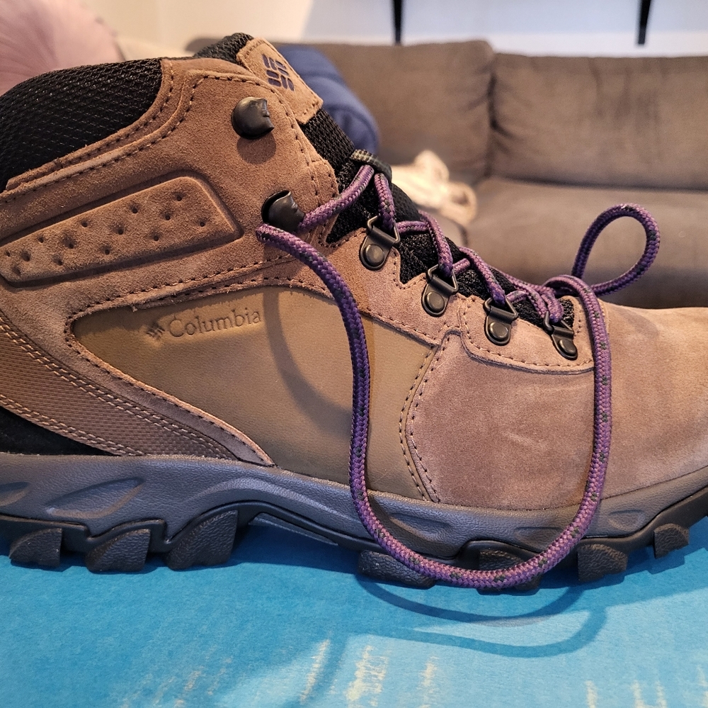 Columbia hiking boots